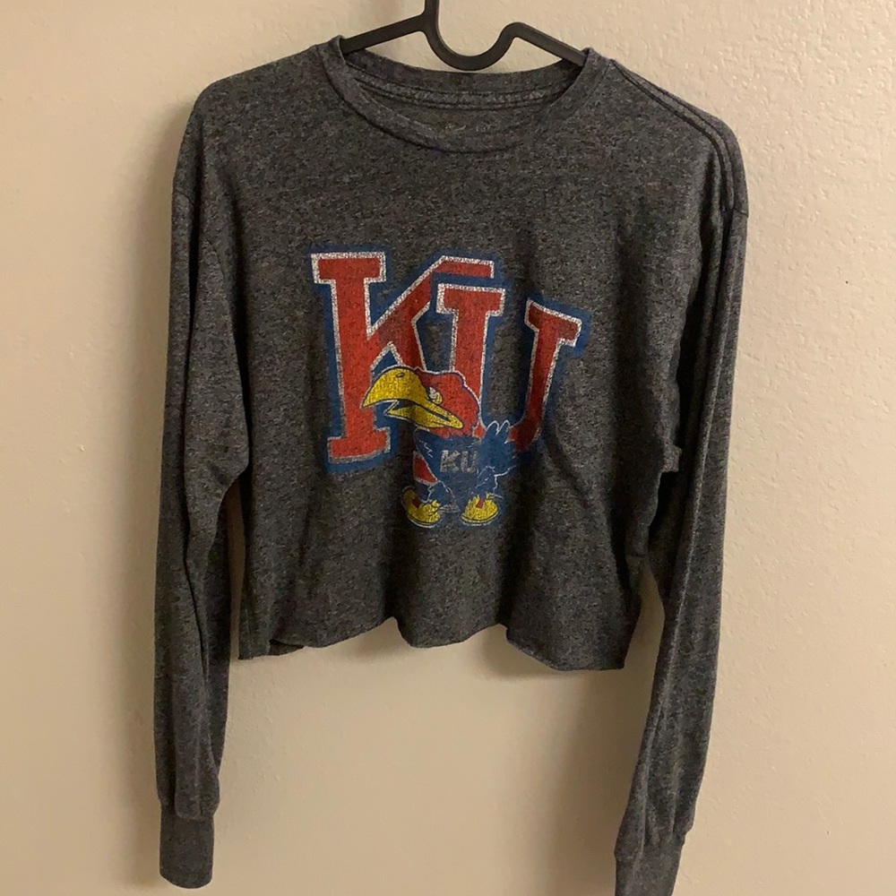 KU long sleeve crop top